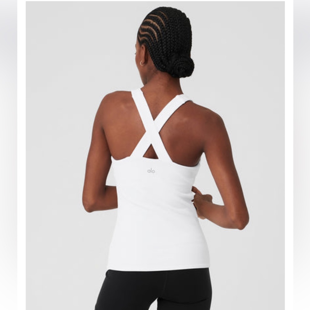 Alo yoga elevate tank size s - Picture 2 of 5